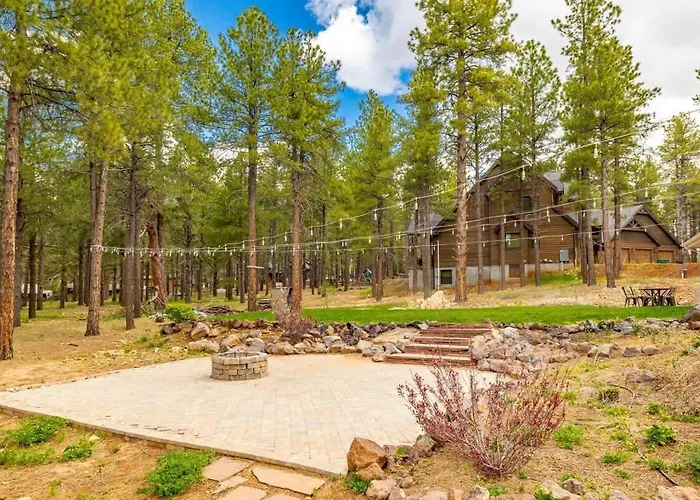 Large Near Violas With Hot Tub Holiday home *