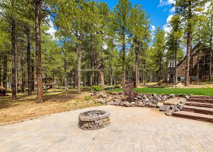 Large Near Violas With Hot Tub Flagstaff