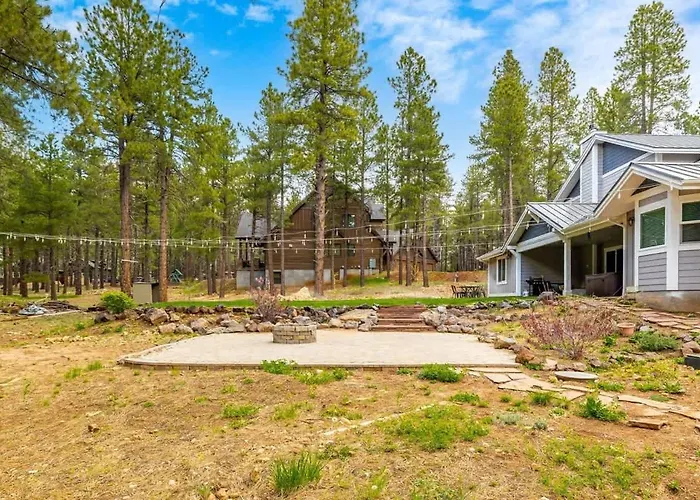Holiday home Large Near Violas With Hot Tub *