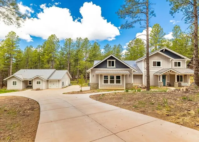 Large Near Violas With Hot Tub *