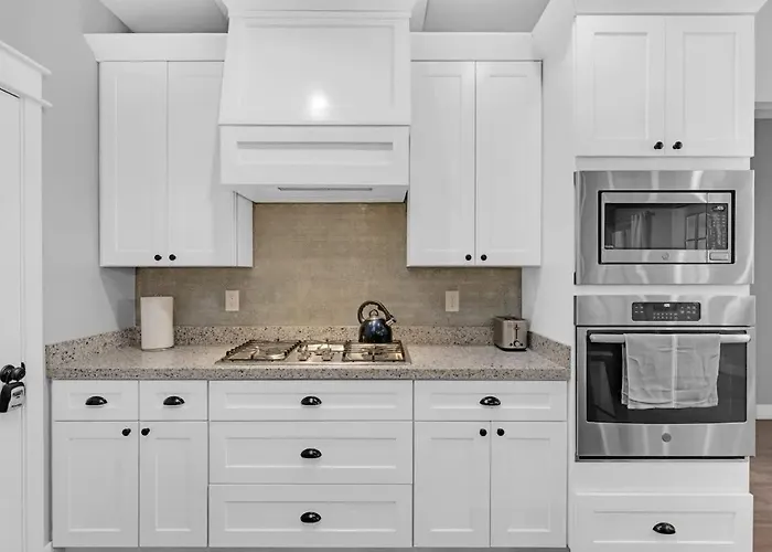 Large Near Violas With Hot Tub * Flagstaff