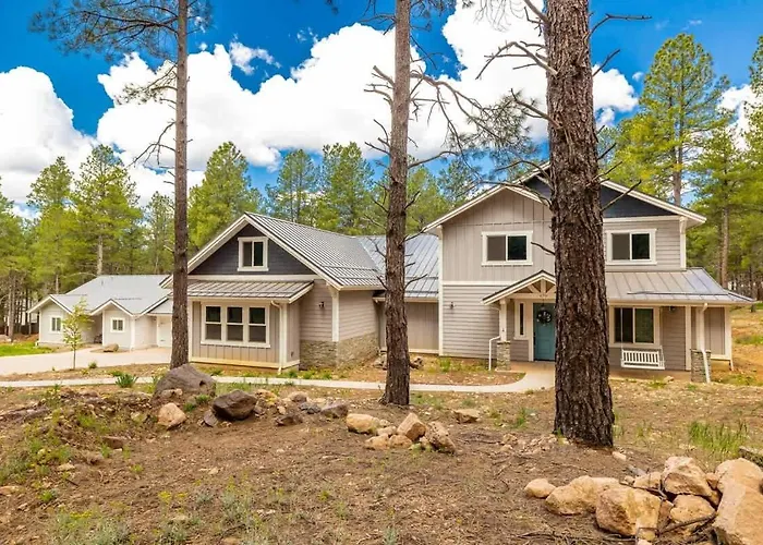 Large Near Violas With Hot Tub Holiday home